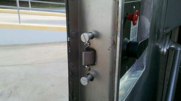 Вызов мастера открыть дверь