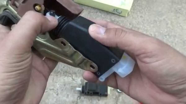 Ремонт дверных замков г. Екатеринбург